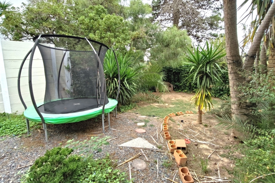 To Let 2 Bedroom Property for Rent in Sonstraal Western Cape
